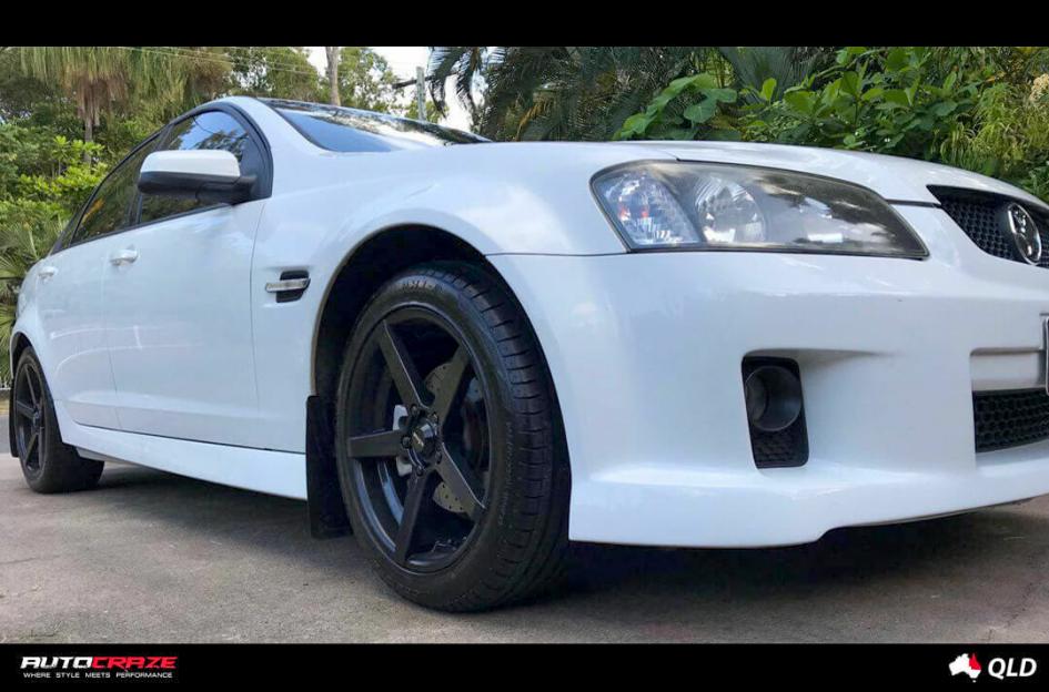 HOLDEN-COMMODORE-HOSTILE-GLOSS-BLACK